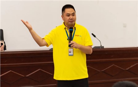 聚鑫汇明星讲师丨周旺：把学员当成“客户” 用工匠精神打磨每一堂课